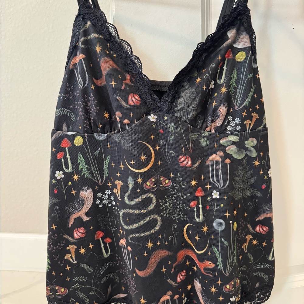 ROMWE Black Botanical & Wildlife Print Lace-Trim Slip